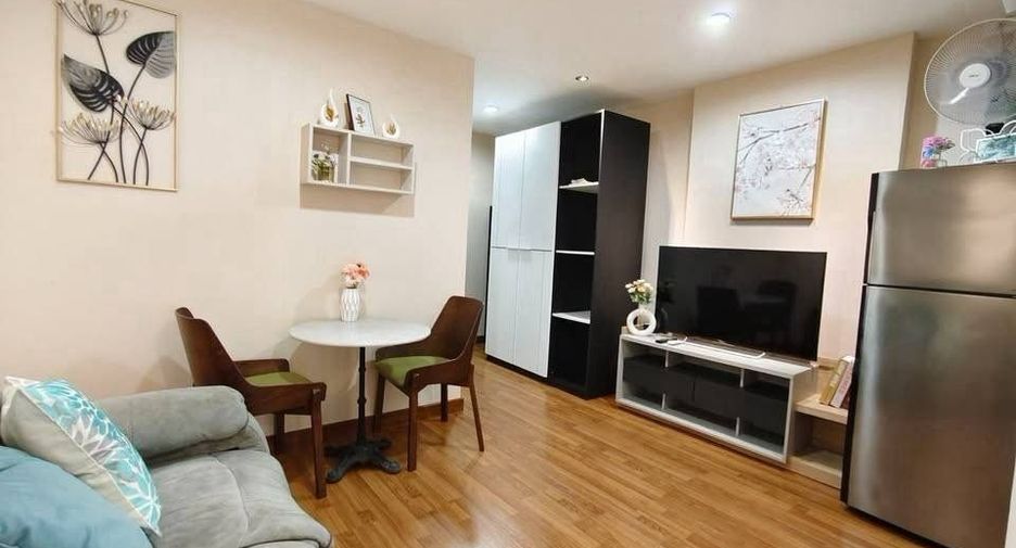 Wohnung zur Miete mit Studio in Phra Khanong, Bangkok