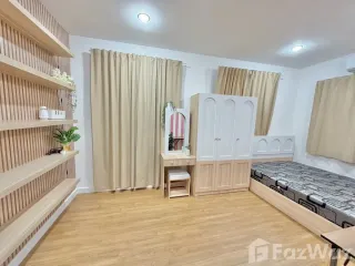 À vendre et à louer 4 chambres maison à Khlong Luang, Pathum Thani