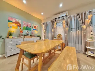 À vendre et à louer 4 chambres maison à Khlong Luang, Pathum Thani