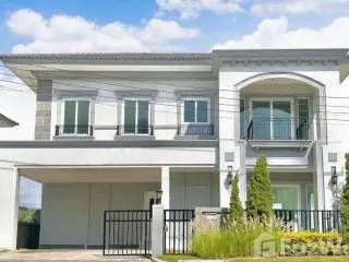 À vendre et à louer 4 chambres maison à Khlong Luang, Pathum Thani