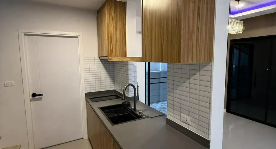 For sale and for rent 3 bedrooms house in Lam Luk Ka, Pathum Thani