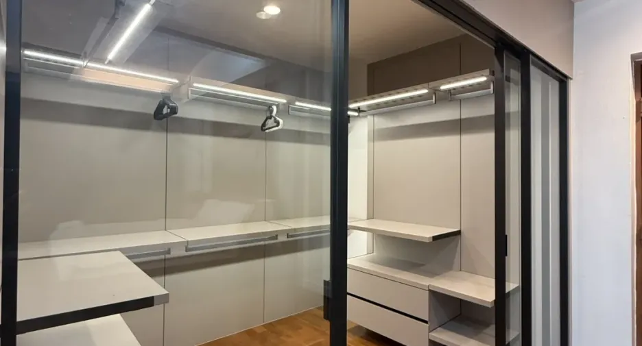 Casa en alquiler de 5 habitaciones en Watthana, Bangkok