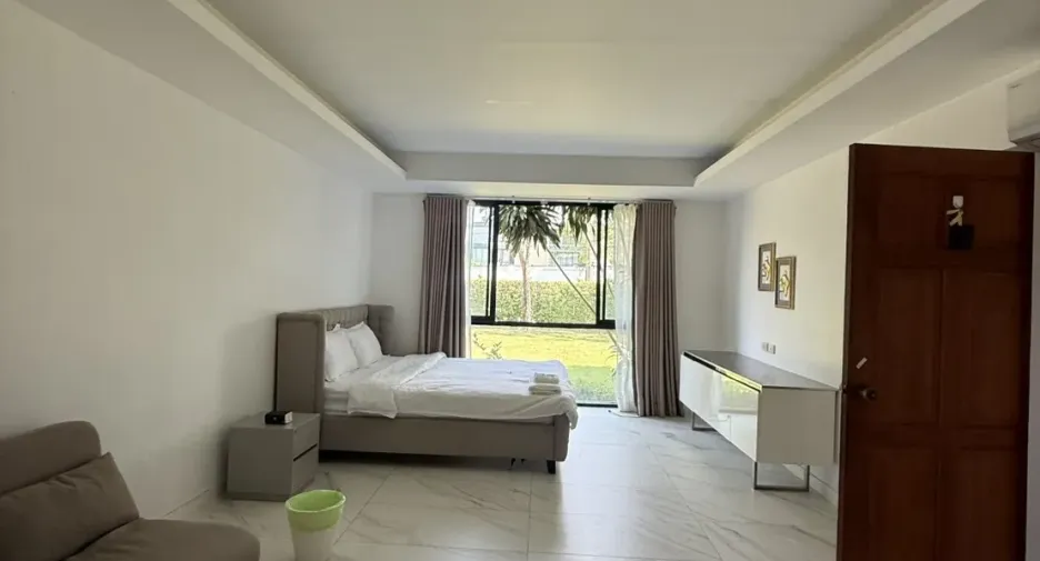 Casa en alquiler de 5 habitaciones en Watthana, Bangkok
