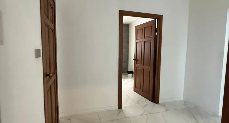 Casa en alquiler de 5 habitaciones en Watthana, Bangkok