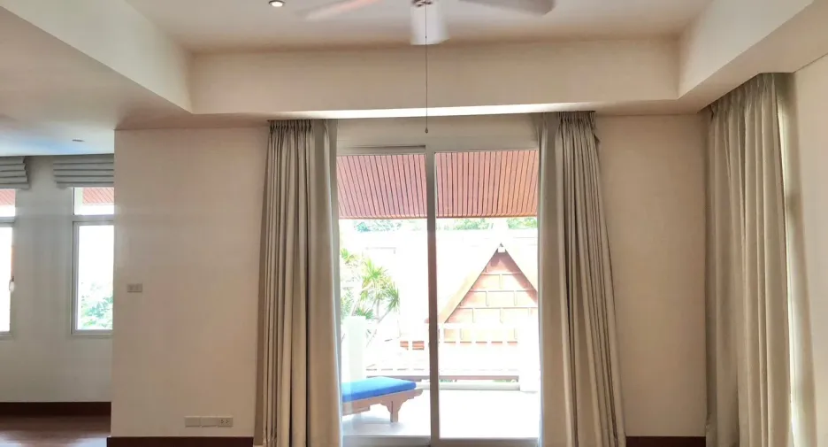 Haus zur Miete mit 4 Zimmer in Watthana, Bangkok
