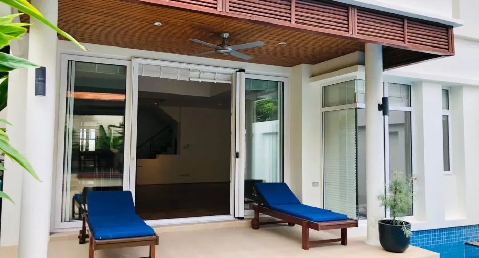 Haus zur Miete mit 4 Zimmer in Watthana, Bangkok