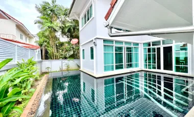 Haus zur Miete mit 5 Zimmer in Mueang Phuket, Phuket