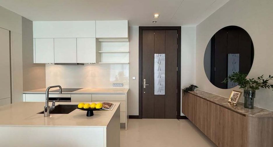 For rent 2 bedrooms condo in Khlong Toei, Bangkok