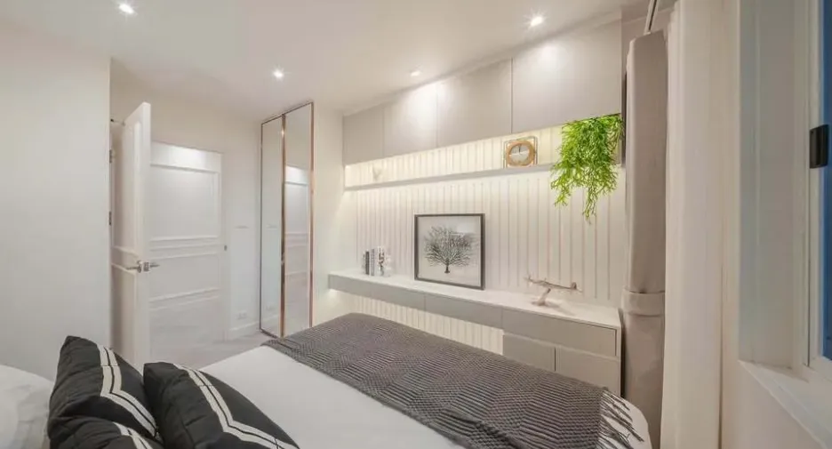 For rent 2 bedrooms condo in Yan Nawa, Bangkok