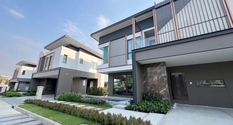For sale 4 bedrooms house in East Pattaya, Pattaya
