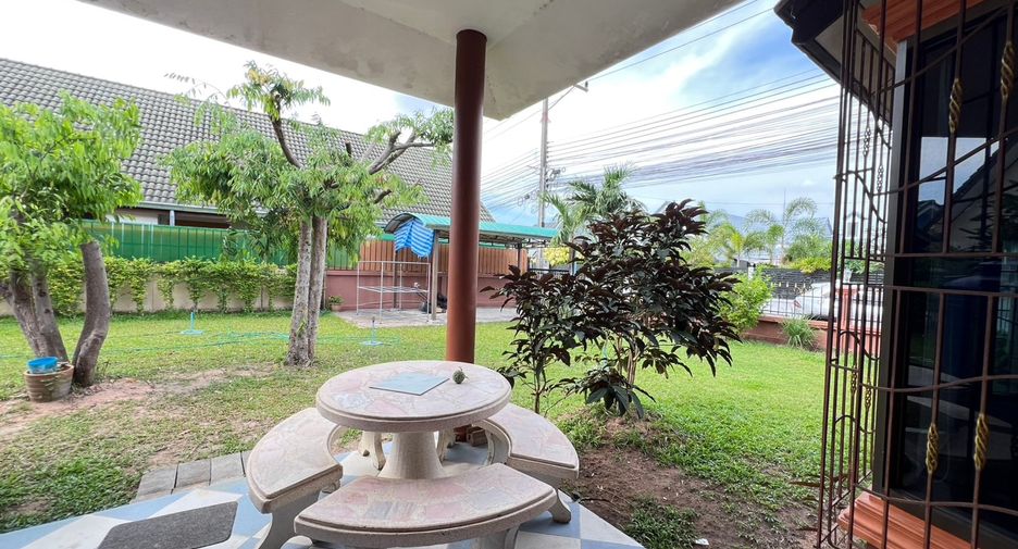 For sale 4 bedrooms house in East Pattaya, Pattaya