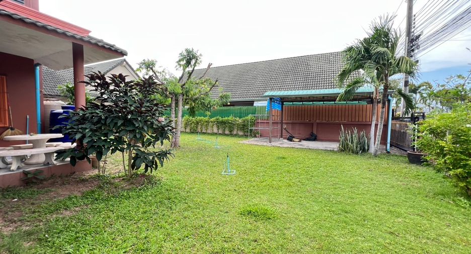 For sale 4 bedrooms house in East Pattaya, Pattaya