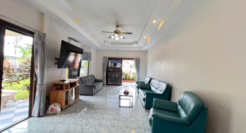 For sale 4 bedrooms house in East Pattaya, Pattaya
