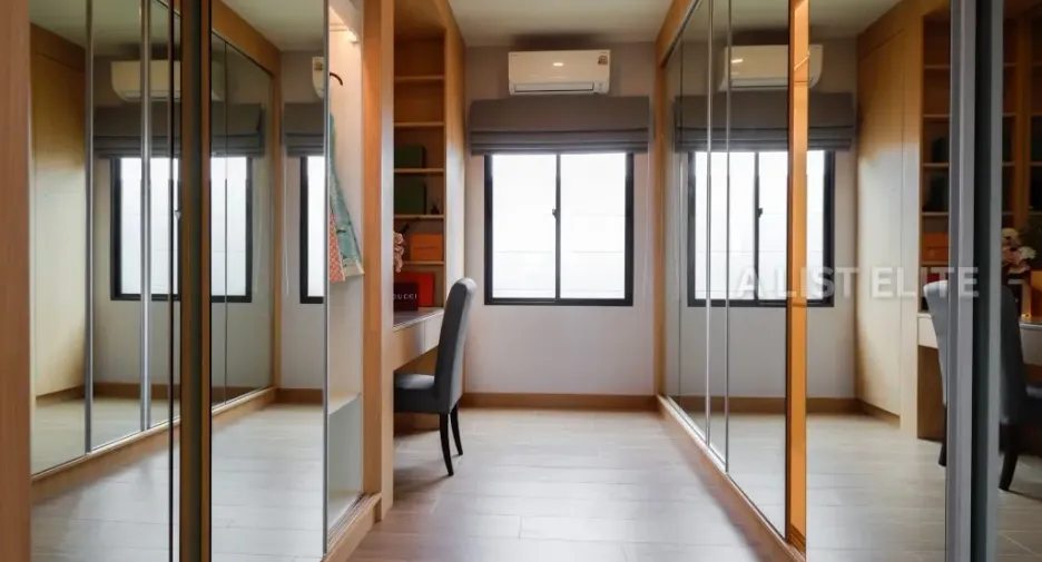 For rent 4 bedrooms house in Bang Lamung, Chonburi