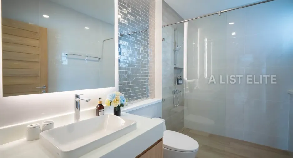 Haus zur Miete mit 5 Zimmer in Bang Lamung, Chonburi
