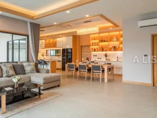 For Rent 5 Bedroom House In Bang Lamung, Chonburi