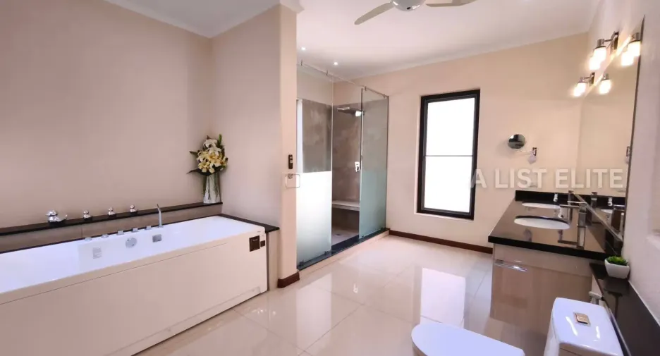 出租 4 卧室 独立屋 在 Bang Lamung, Chon Buri
