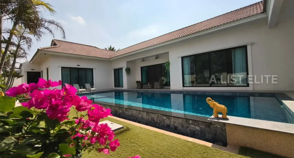 出租 4 卧室 独立屋 在 Bang Lamung, Chon Buri