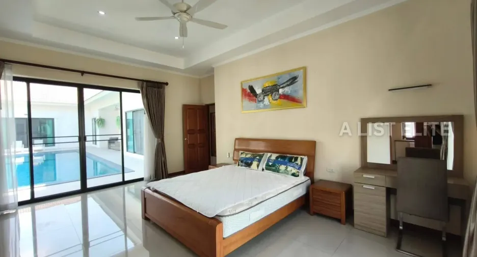 出租 4 卧室 独立屋 在 Bang Lamung, Chon Buri