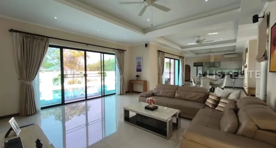 出租 4 卧室 独立屋 在 Bang Lamung, Chon Buri