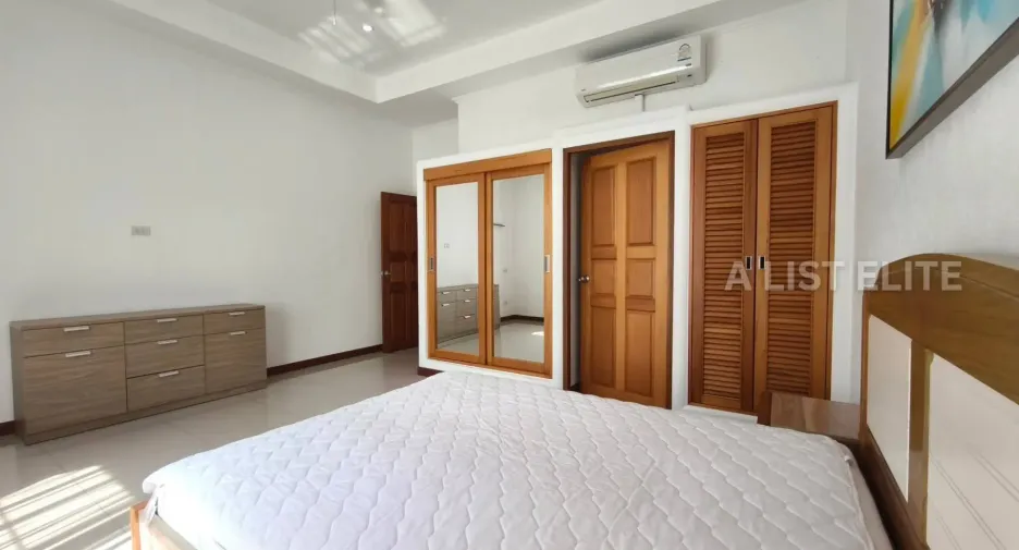 出租 4 卧室 独立屋 在 Bang Lamung, Chon Buri