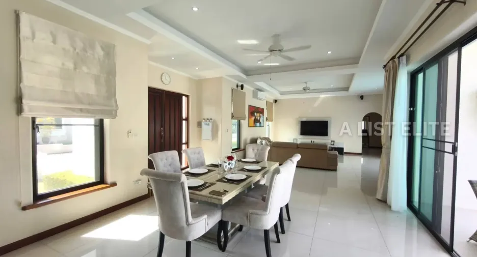 出租 4 卧室 独立屋 在 Bang Lamung, Chon Buri