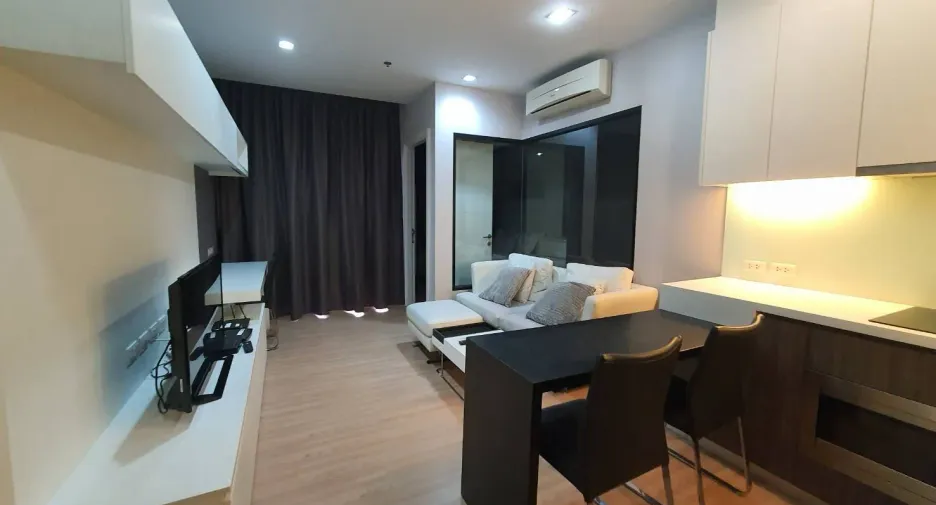 Продажа и аренда 1 кровать кондо в Кхлонг Сан, Бангкок