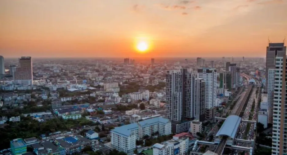 Продажа и аренда 1 кровать кондо в Кхлонг Сан, Бангкок