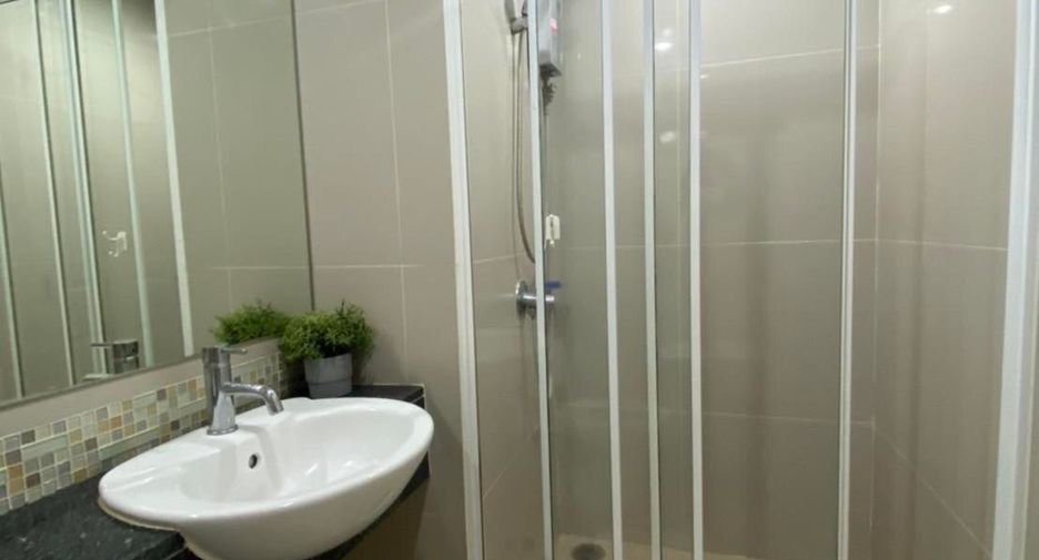For rent 1 bed condo in Khlong San, Bangkok