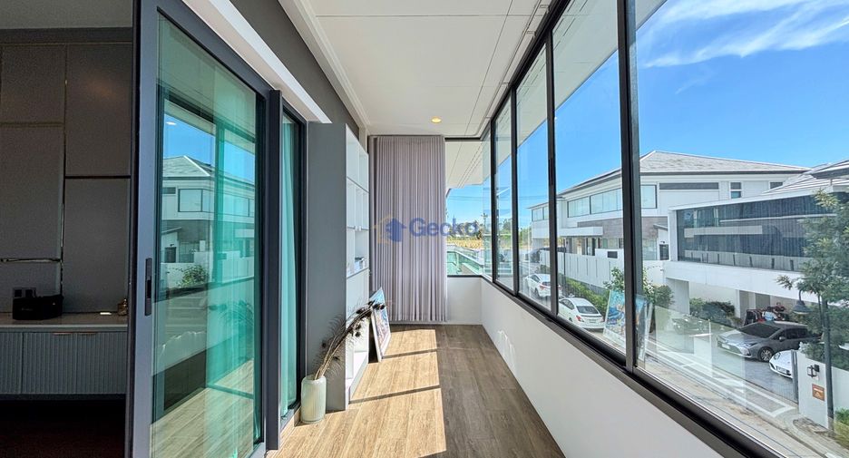 Casa en alquiler y en venta de 4 habitaciones en Bang Lamung, Chonburi