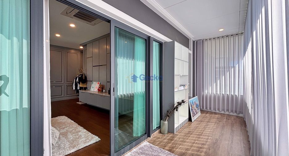 Casa en alquiler y en venta de 4 habitaciones en Bang Lamung, Chonburi