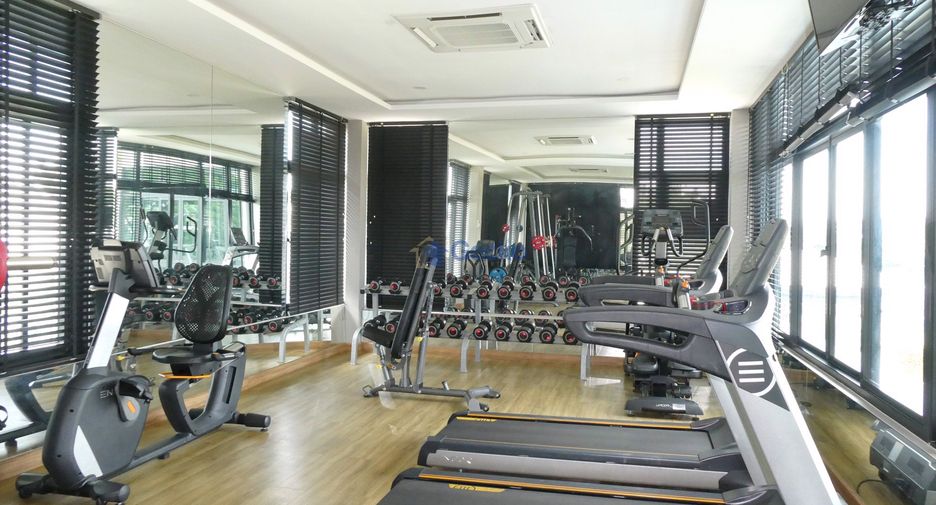 Casa en alquiler y en venta de 4 habitaciones en Bang Lamung, Chonburi