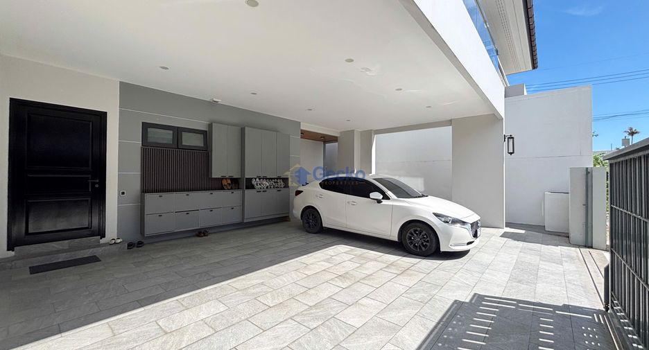 Casa en alquiler y en venta de 4 habitaciones en Bang Lamung, Chonburi