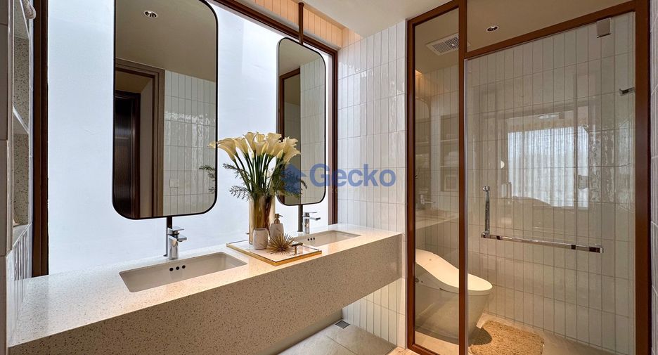 À vendre 2 chambres condo 