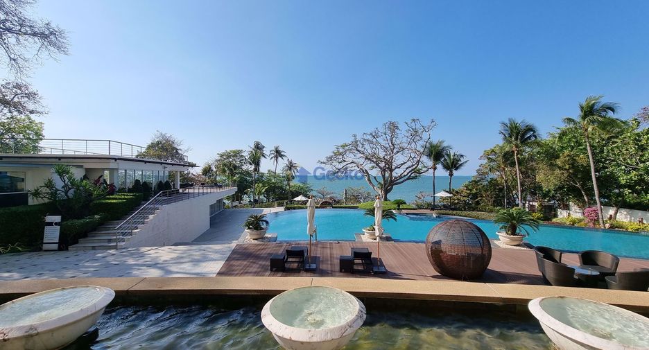 For sale 3 bedrooms condo in Bang Lamung, Chonburi