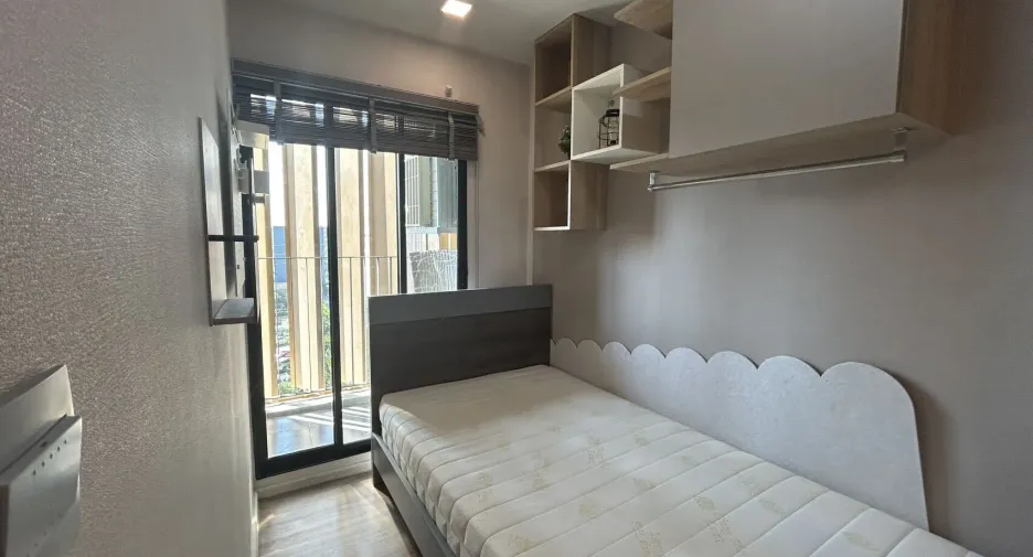 For rent 2 bedrooms condo in Wang Thonglang, Bangkok