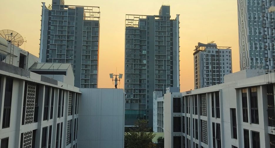 For rent 1 bed condo in Phra Khanong, Bangkok