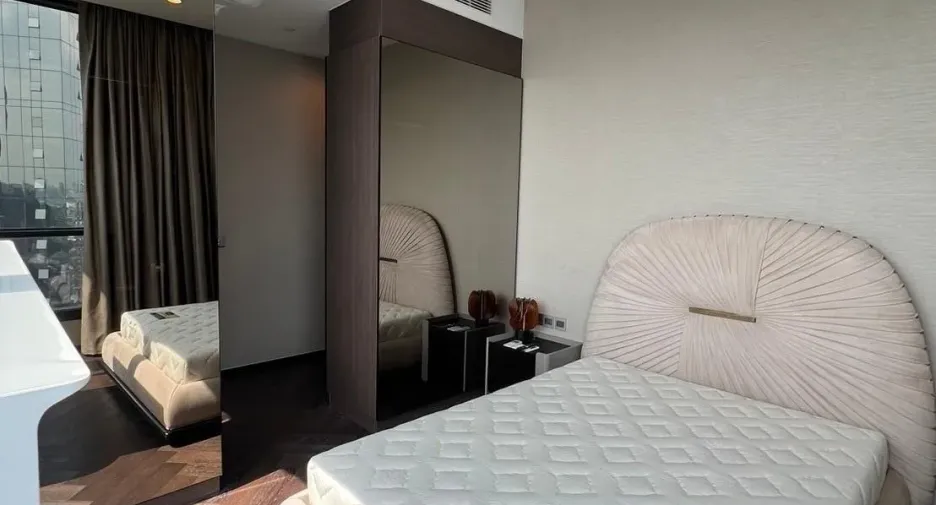 For rent 2 bedrooms condo in Khlong Toei, Bangkok