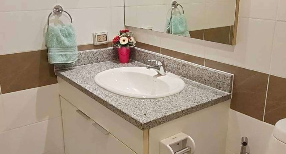 Condo en alquiler y en venta de 2 habitaciones en Khlong Toei, Bangkok
