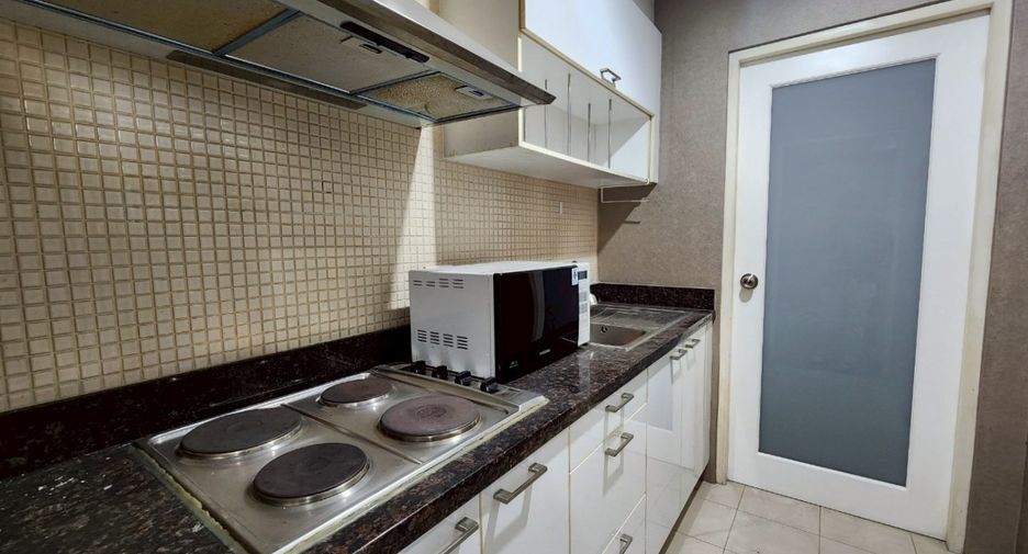 For rent and for sale 1 bed condo in Khlong Toei, Bangkok