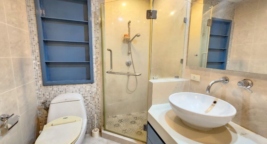 For rent and for sale 1 bed condo in Khlong Toei, Bangkok