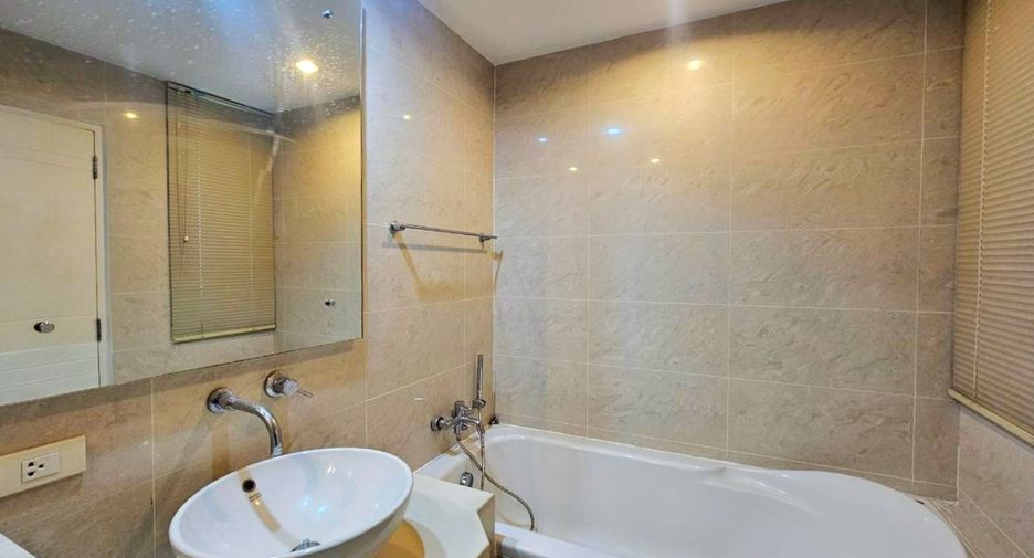 Wohnung zur Miete und zum Kauf mit 1 Zimmer in Khlong Toei, Bangkok
