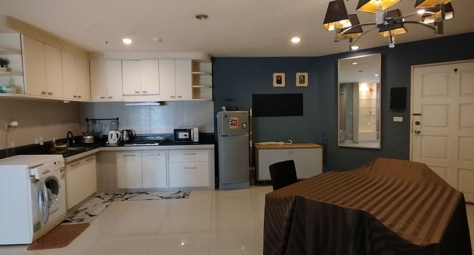 For rent 2 bedrooms condo in Watthana, Bangkok