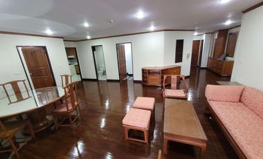 Condo en alquiler de 3 habitaciones en Watthana, Bangkok