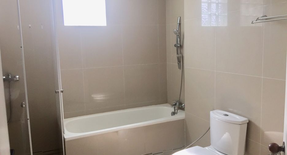 For rent 3 ベッドルーム condo in Watthana, Bangkok