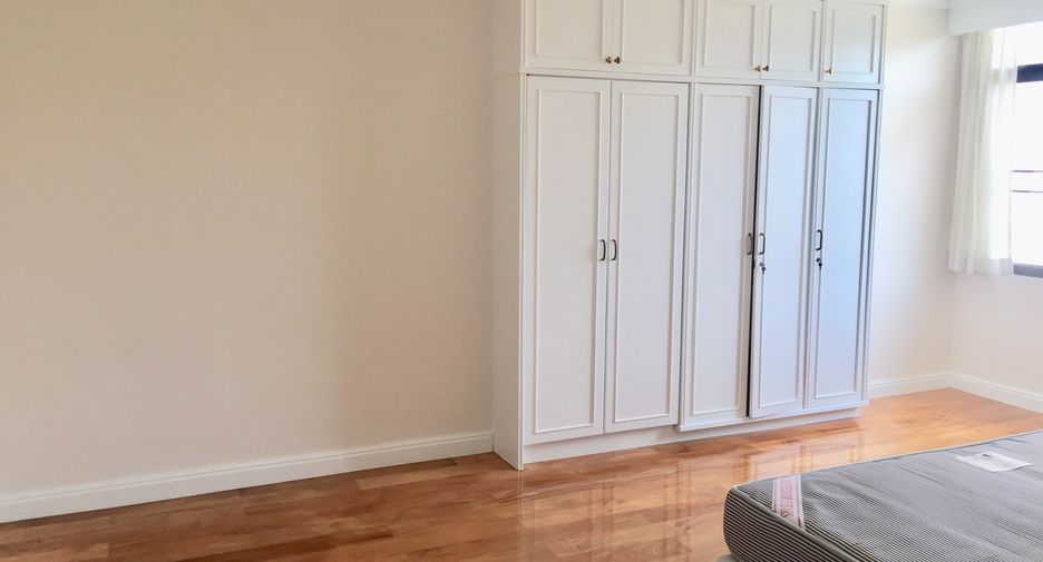 For rent 3 ベッドルーム condo in Watthana, Bangkok