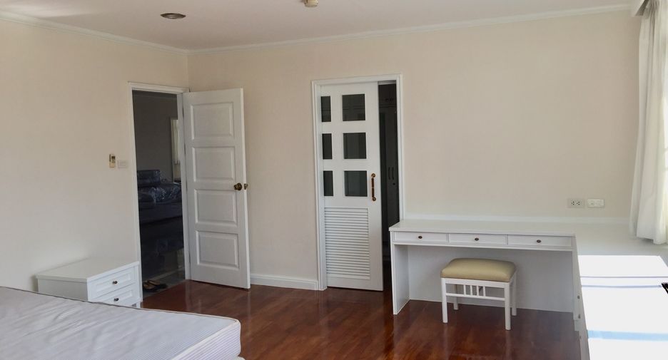 For rent 3 ベッドルーム condo in Watthana, Bangkok
