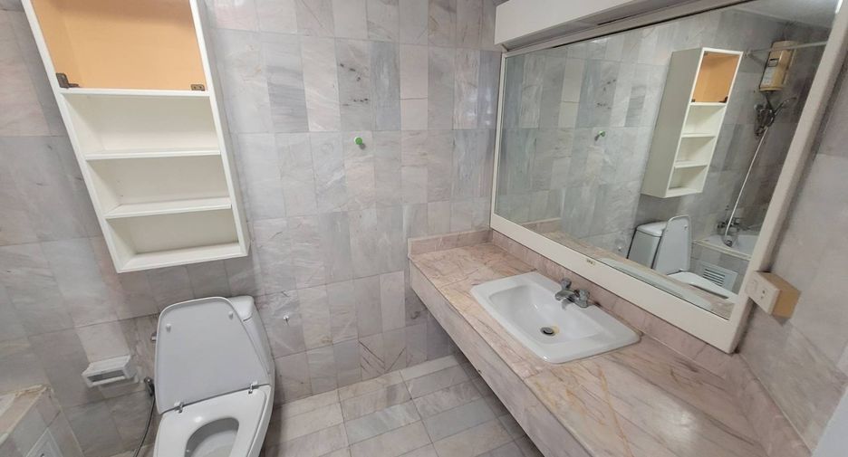 Wohnung zur Miete mit 3 Zimmer in Watthana, Bangkok