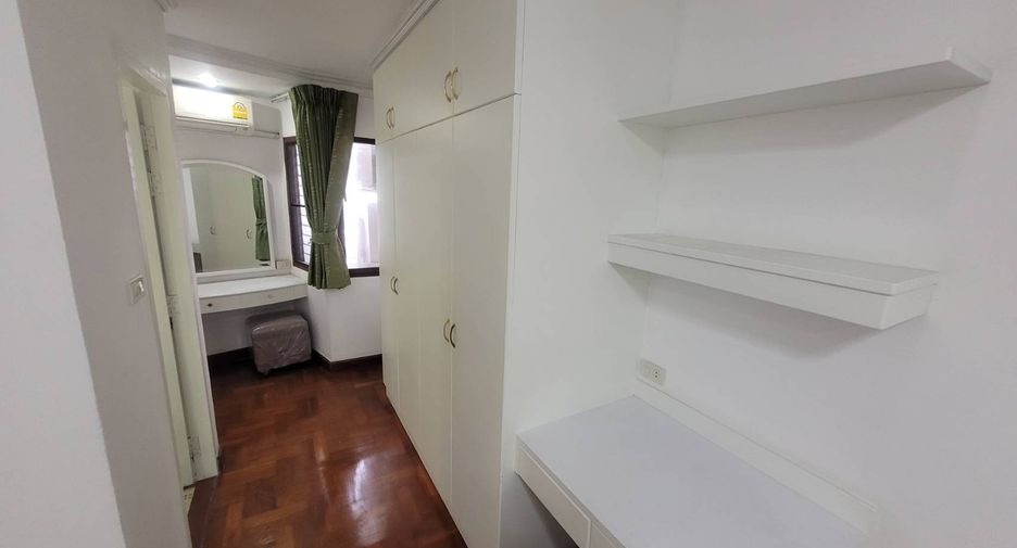 Wohnung zur Miete mit 3 Zimmer in Watthana, Bangkok