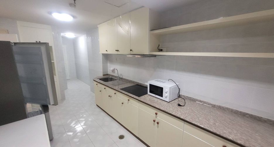 Wohnung zur Miete mit 3 Zimmer in Watthana, Bangkok
